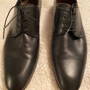 Men’s Aldo black dress shoe size 11.